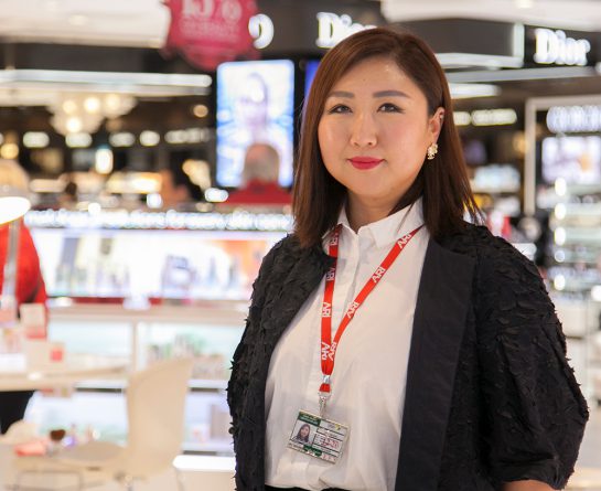 LingLing Sun, Airport Retail Manager